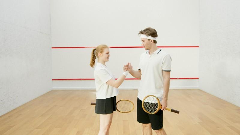 A Rezé, Comment progresser en Squash lorsque l'on est débutant ?