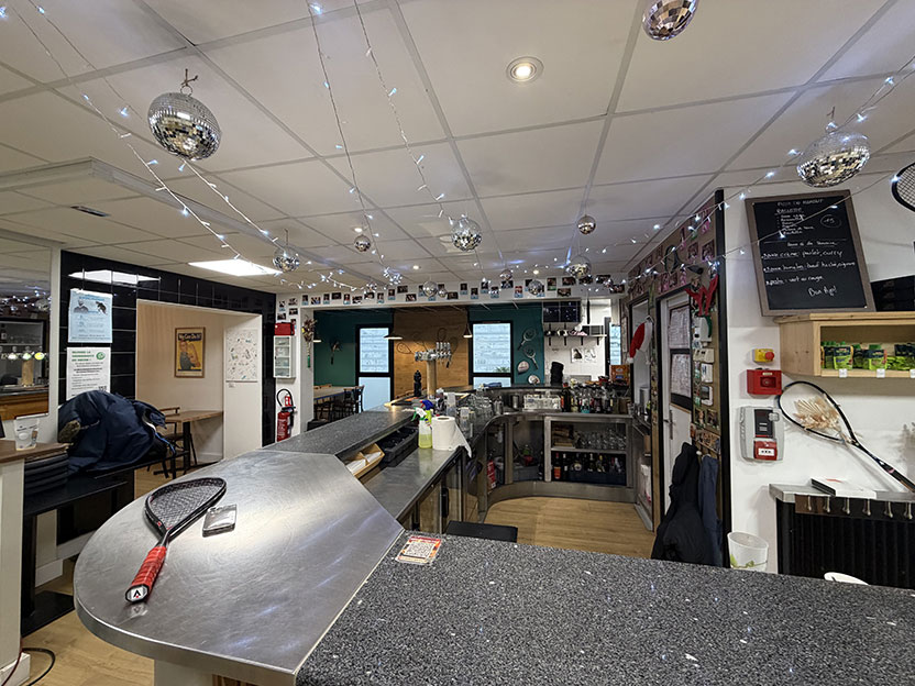 Un espace bar & restauration ouvert à tous